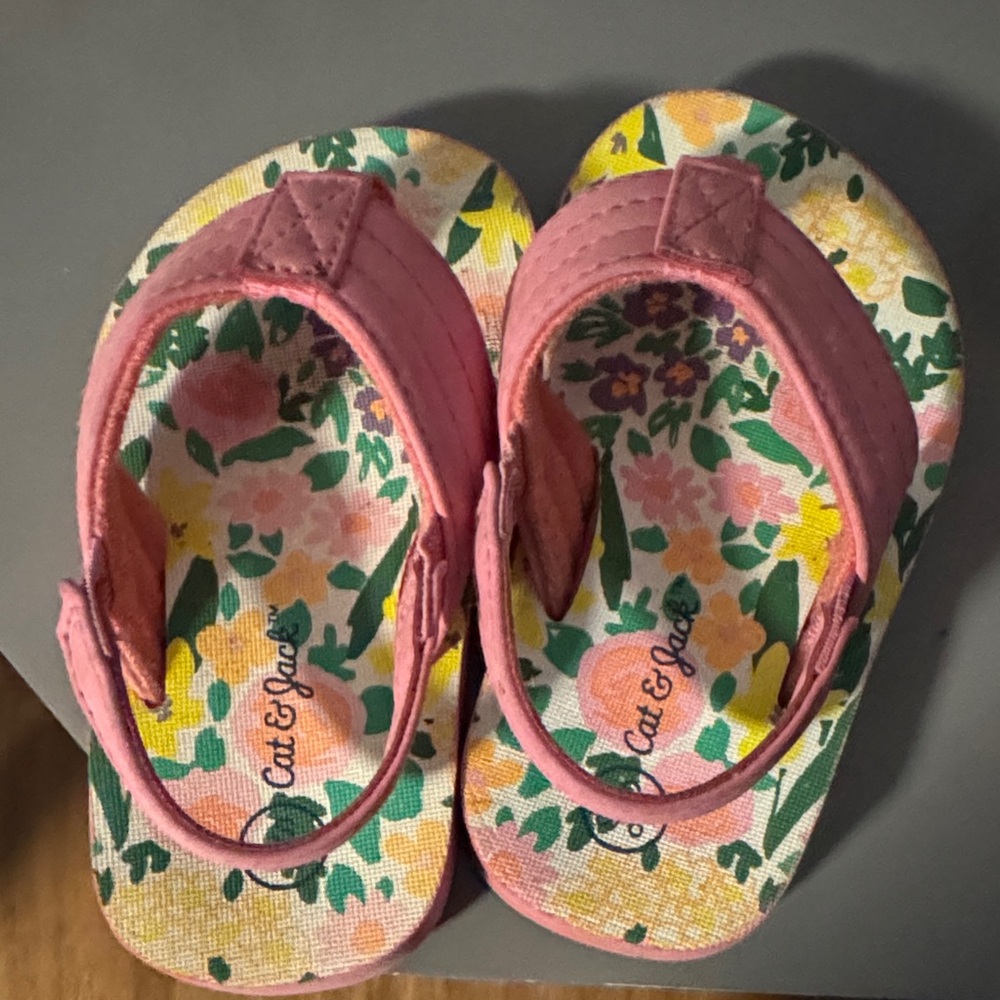 Cat & Jack Pink Floral Kids Flip Flops